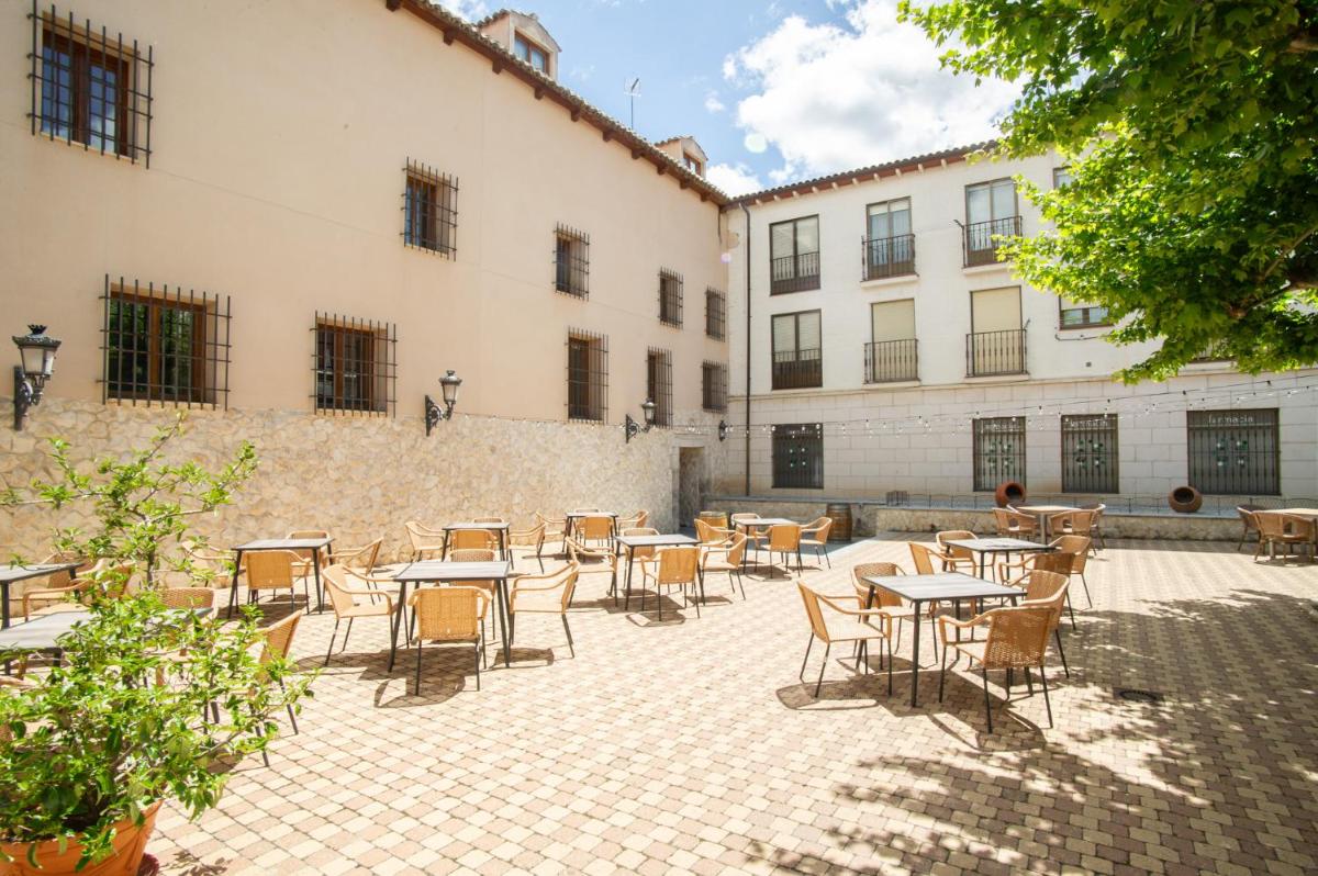 AZZ Peñafiel Las Claras Hotel & Spa