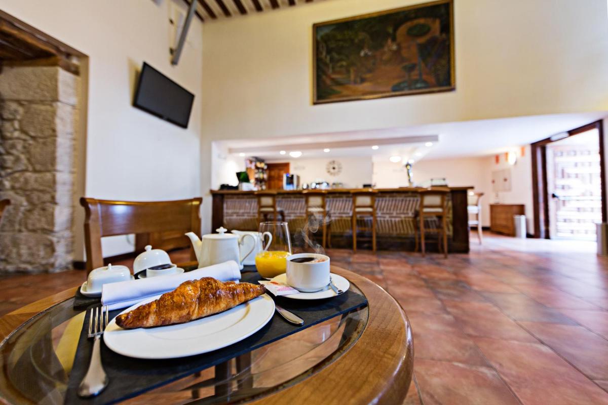 AZZ Peñafiel Las Claras Hotel & Spa