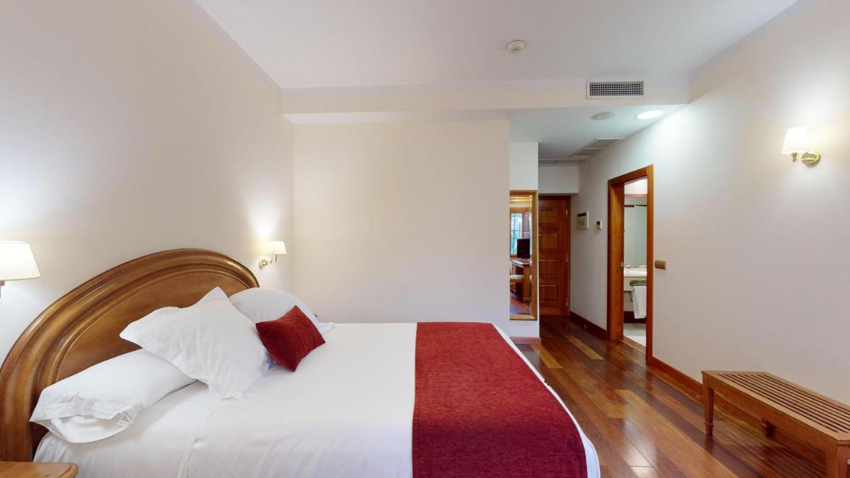 AZZ Peñafiel Las Claras Hotel & Spa