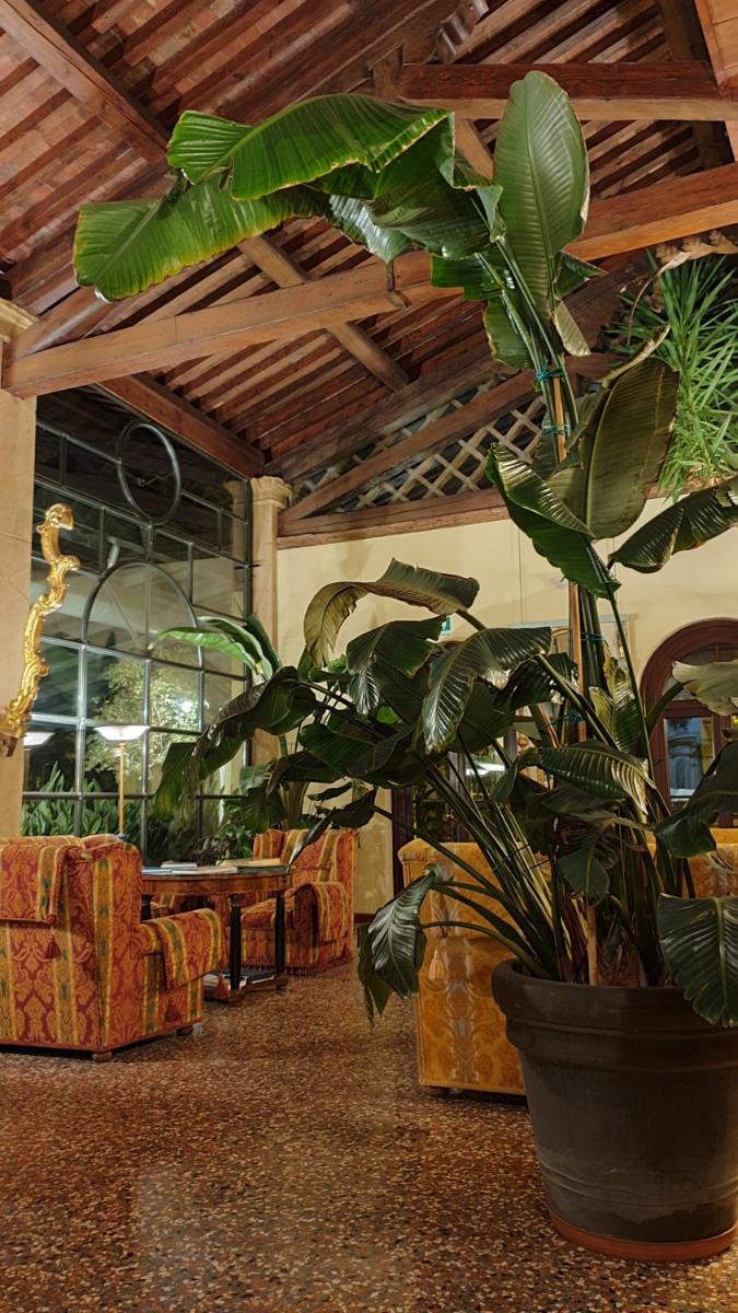 Hotel Villa Del Quar