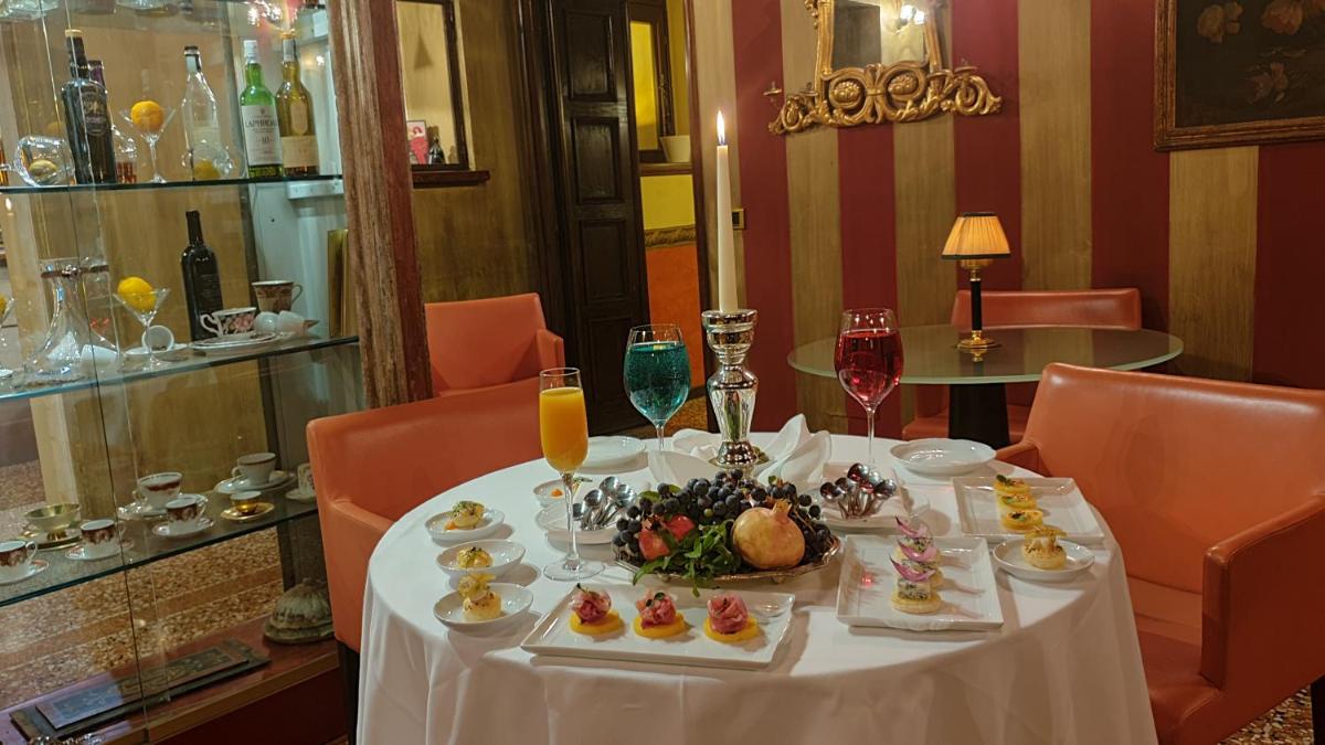 Hotel Villa Del Quar