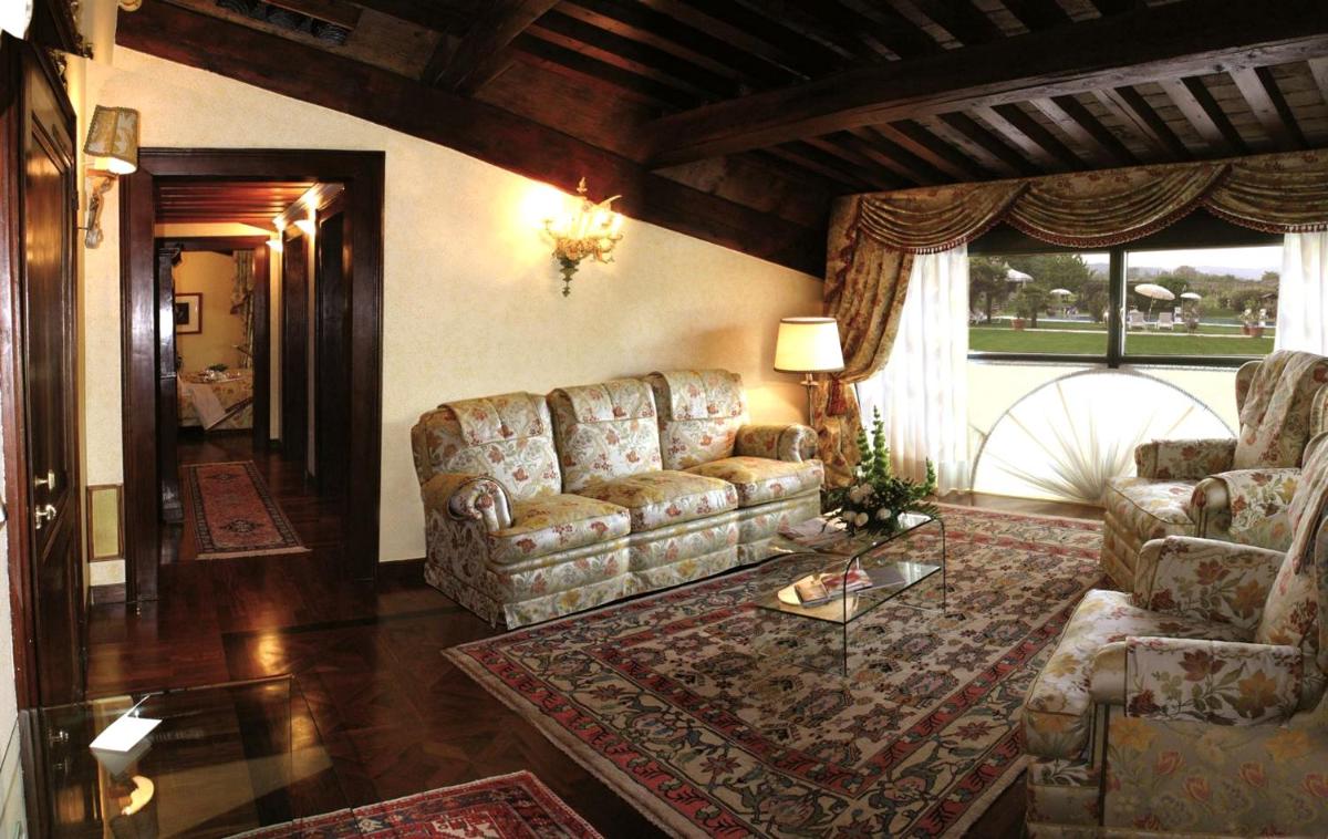 Hotel Villa Del Quar