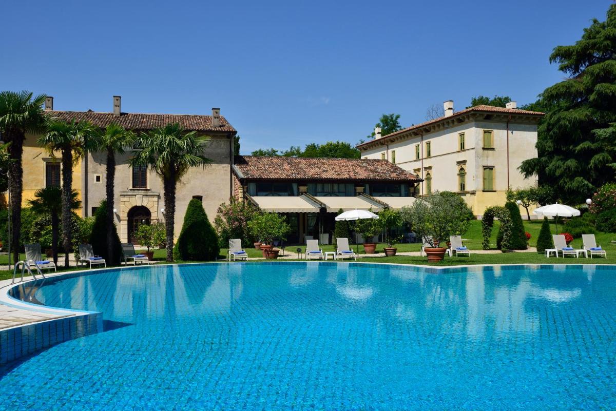 Hotel Villa Del Quar