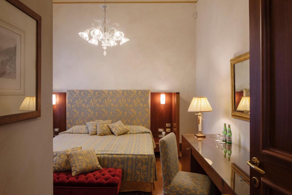 Hotel Villa Giona
