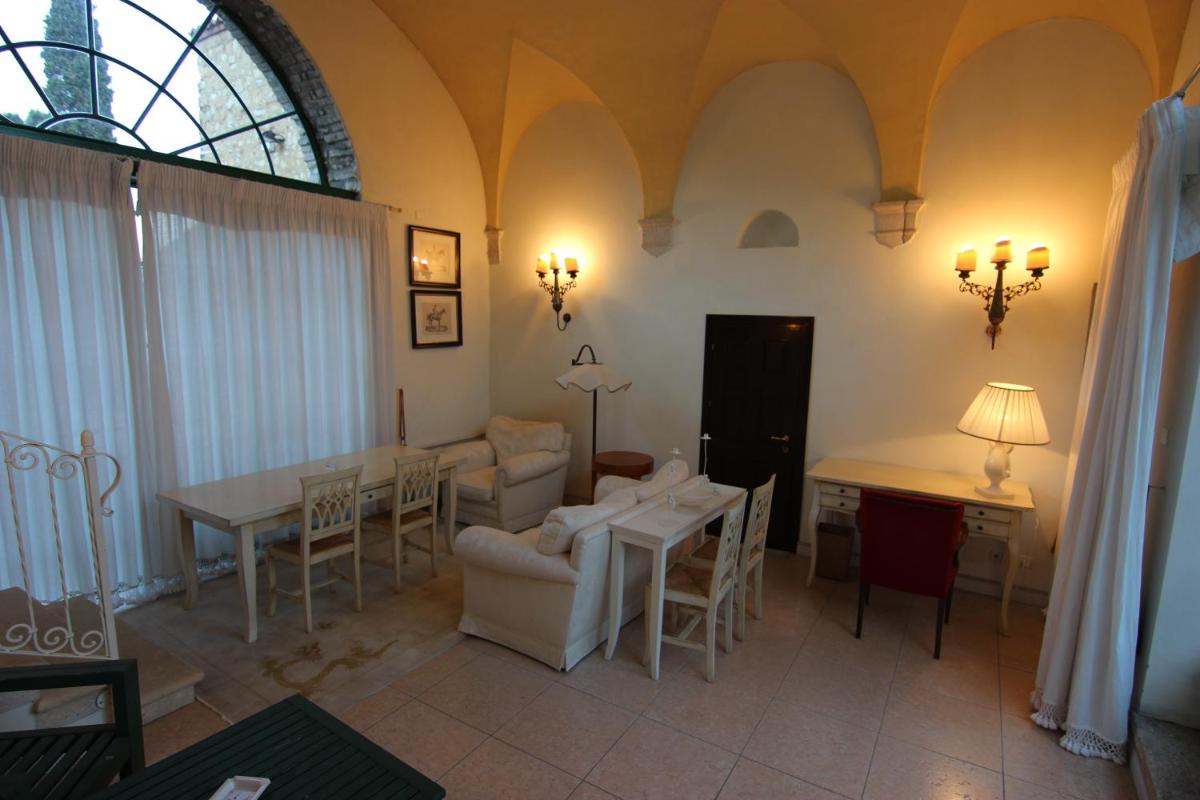 Hotel Villa Giona
