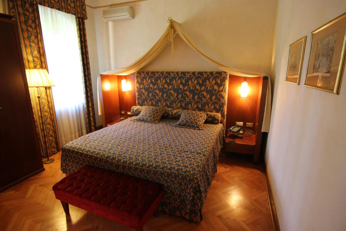 Hotel Villa Giona