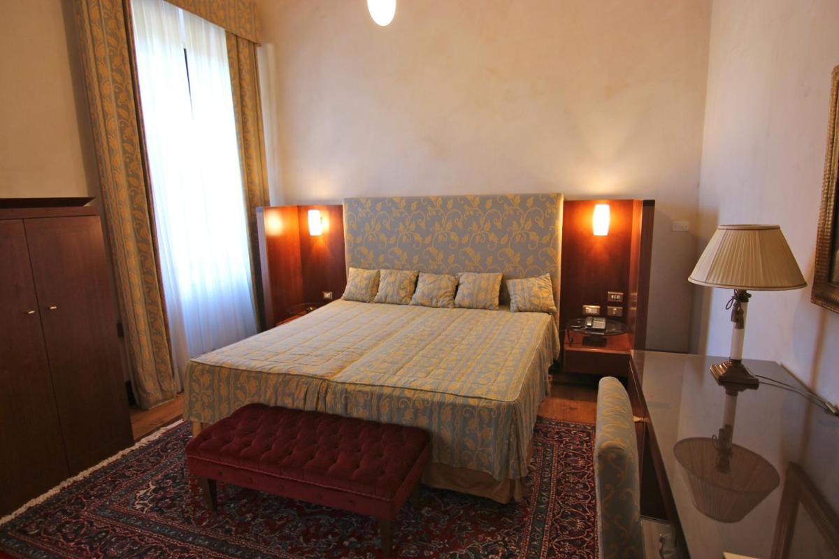Hotel Villa Giona