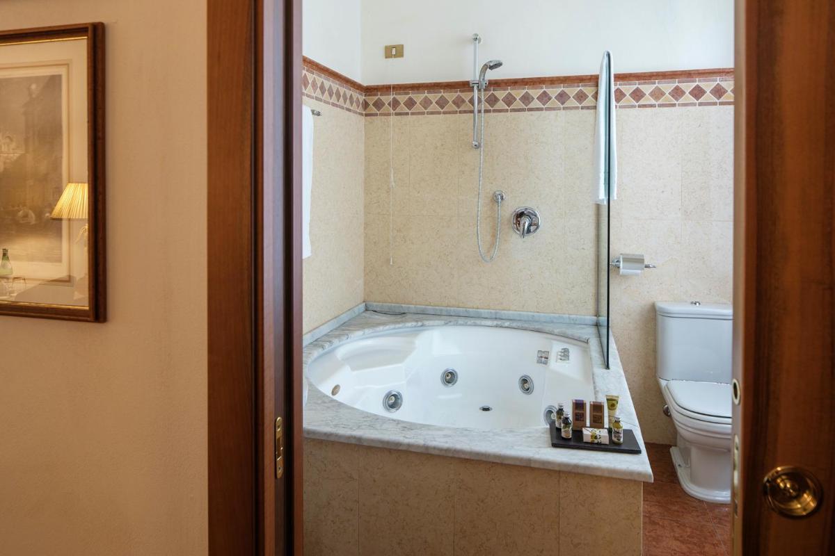 Hotel Villa Giona