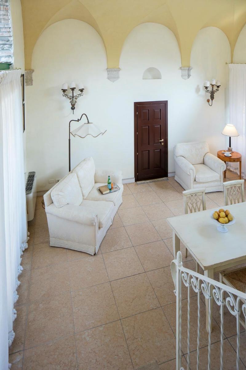 Hotel Villa Giona