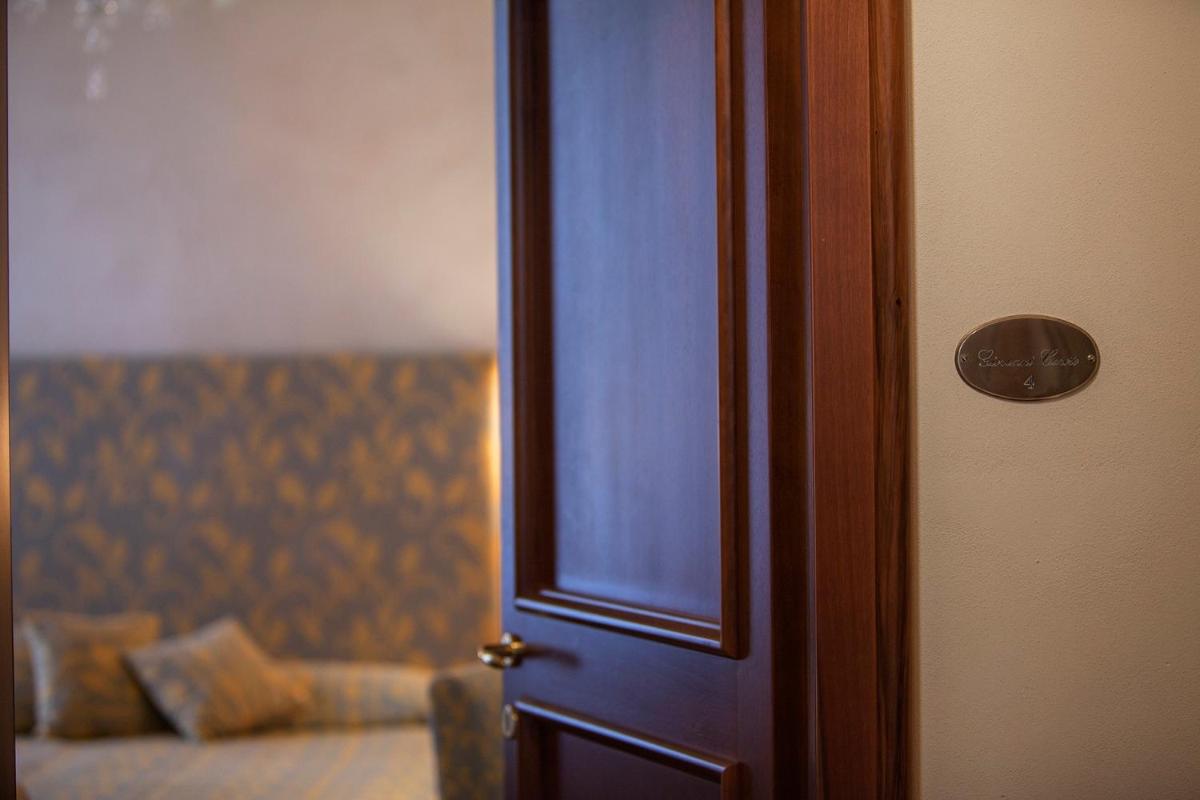 Hotel Villa Giona