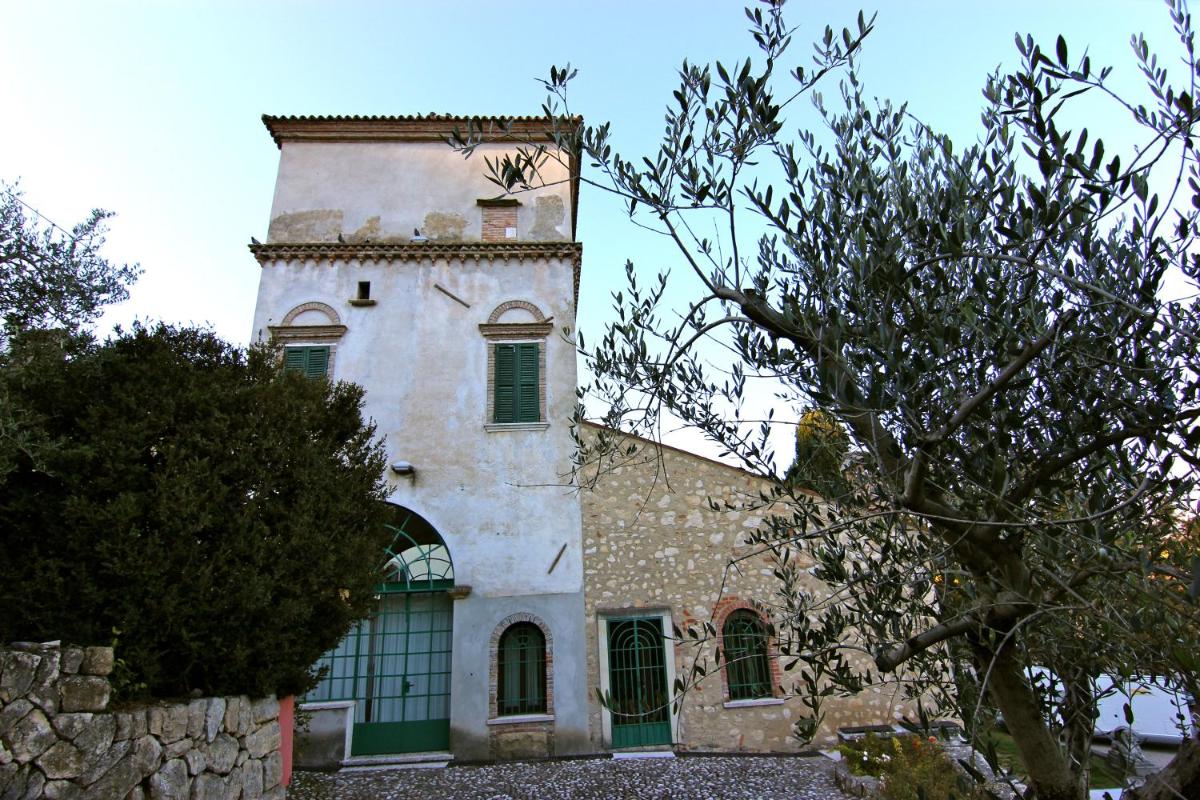 Hotel Villa Giona