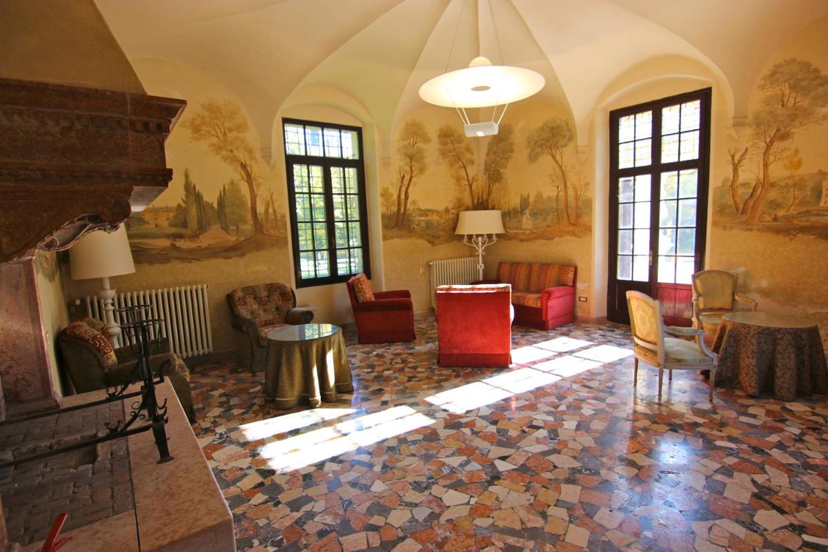 Hotel Villa Giona