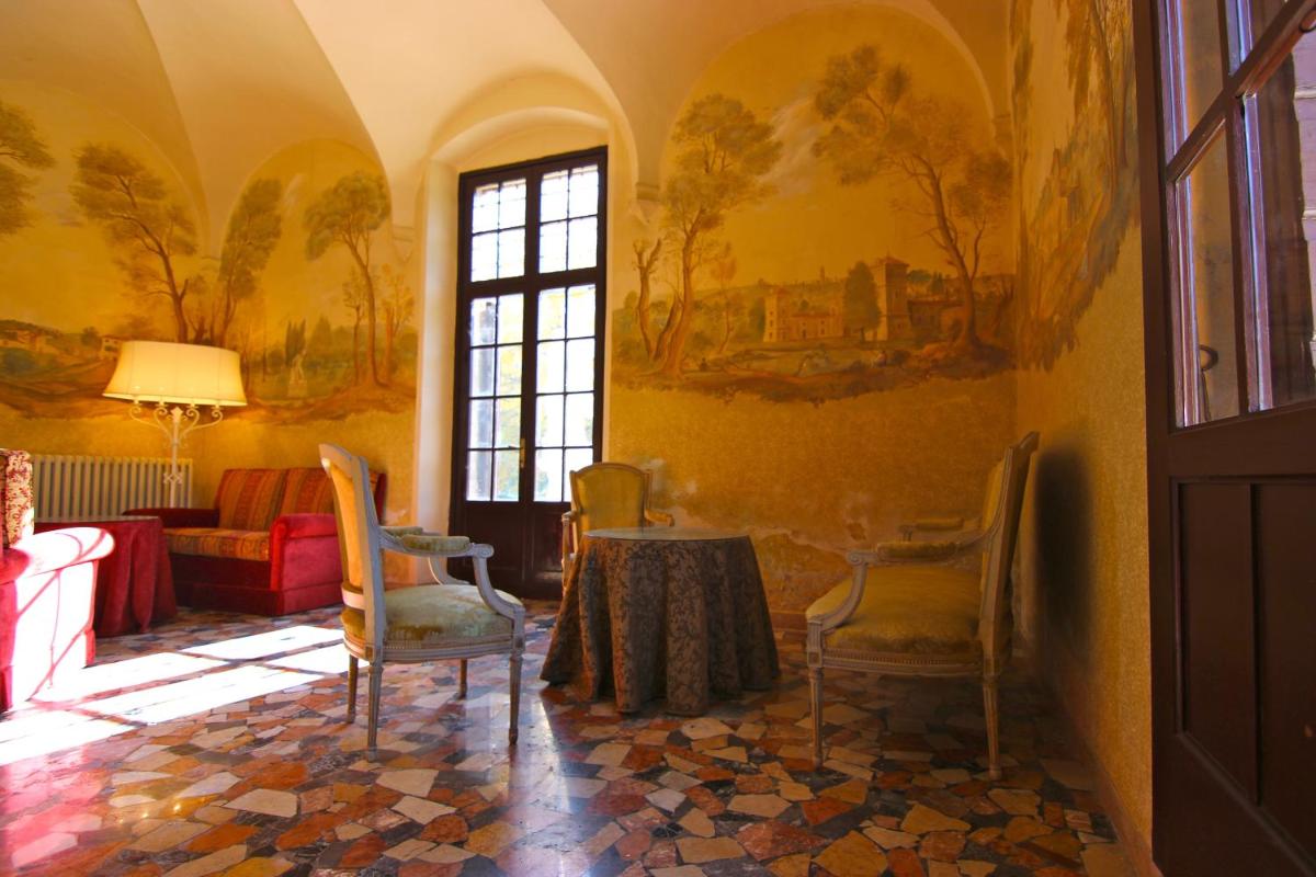 Hotel Villa Giona