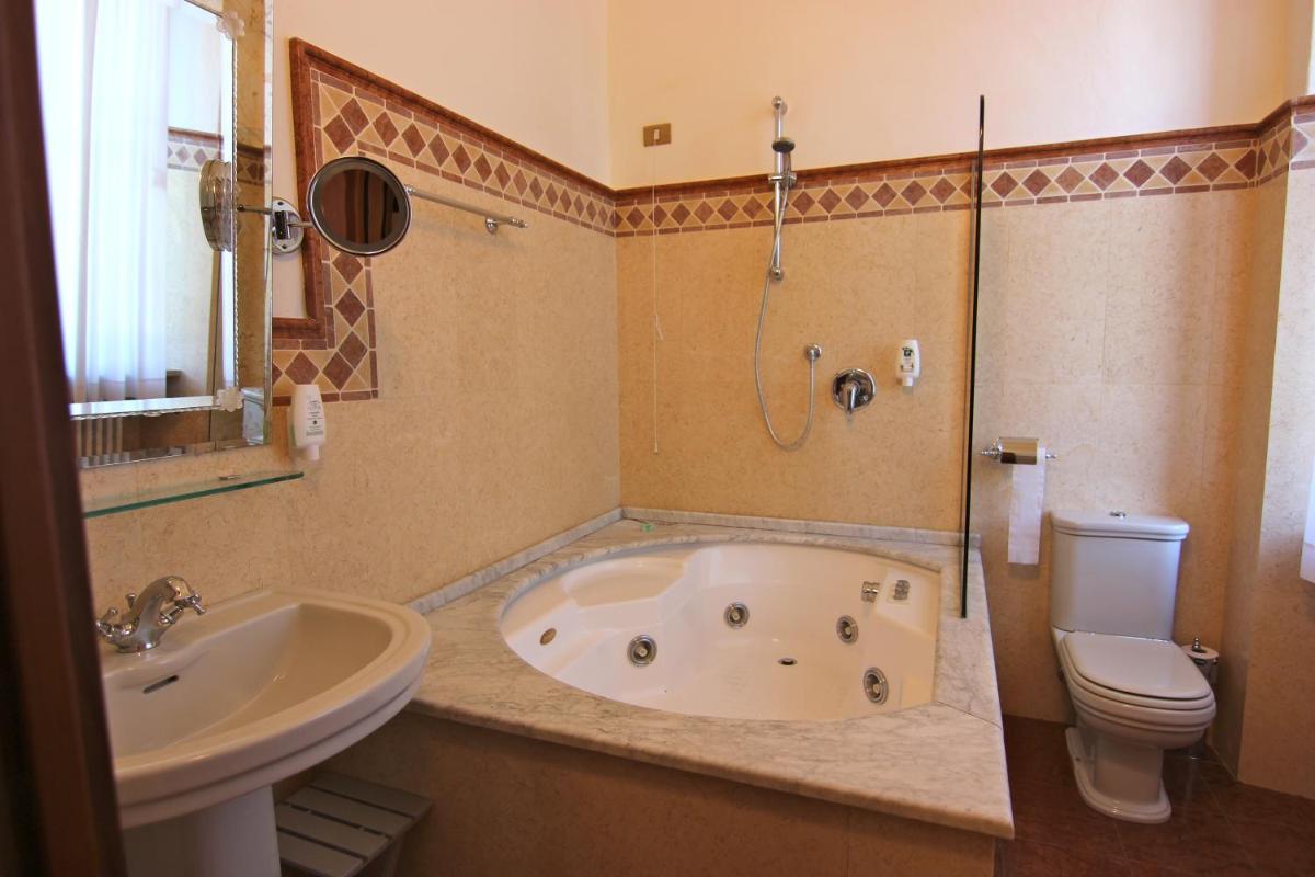 Hotel Villa Giona