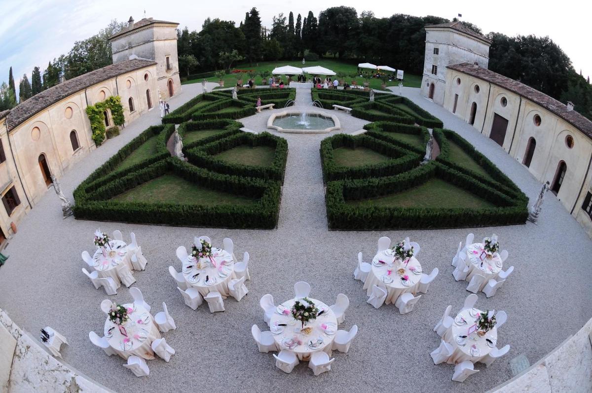 Hotel Villa Giona