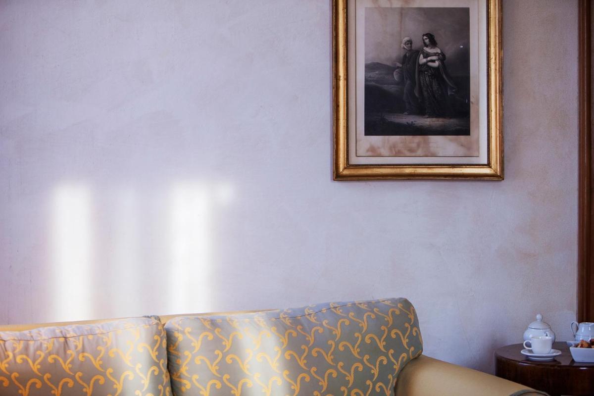 Hotel Villa Giona