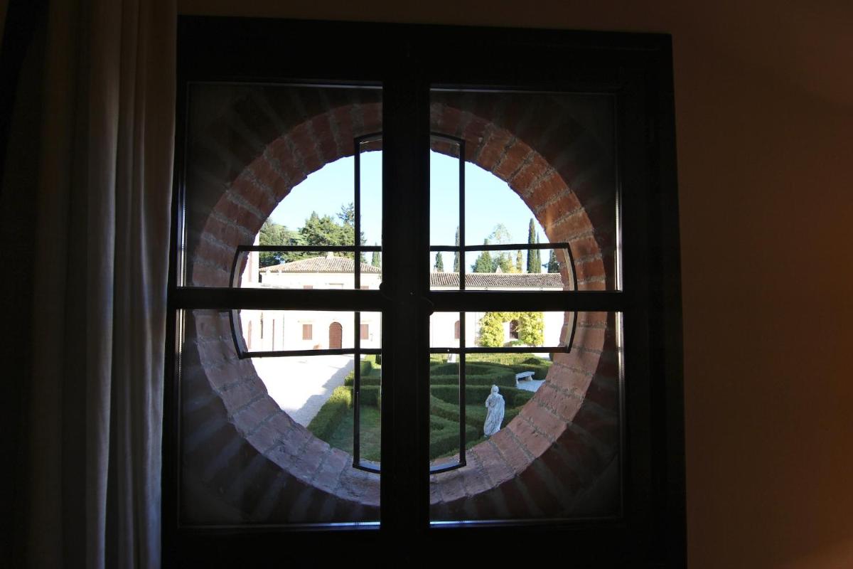 Hotel Villa Giona