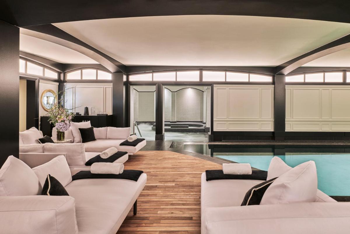 Hôtel Barrière Fouquet's Paris