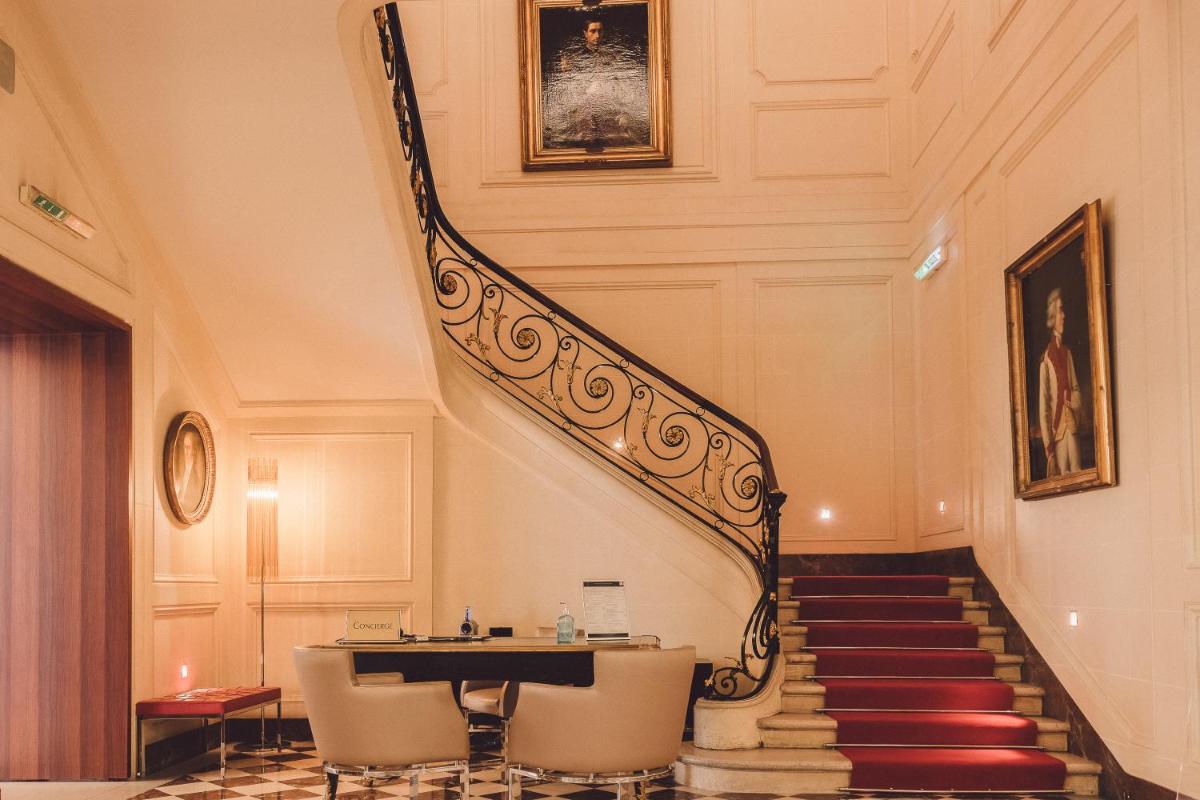 Hôtel De Sers Champs Elysées Paris