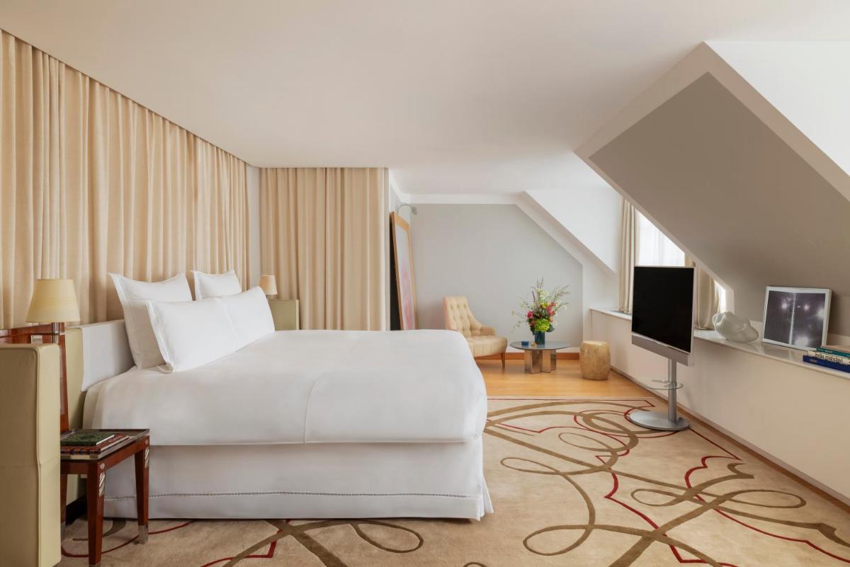 Hôtel Le Royal Monceau Raffles Paris