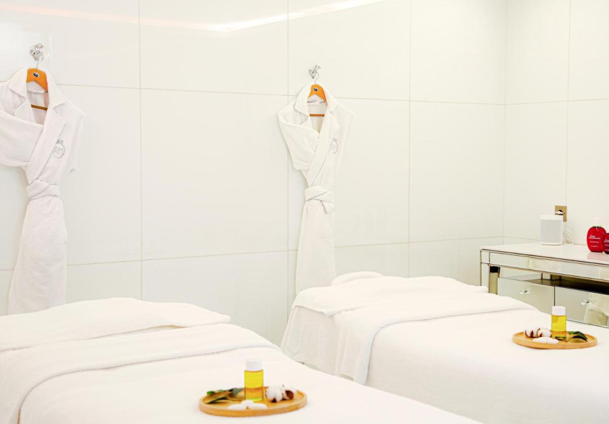 Hôtel Le Royal Monceau Raffles Paris