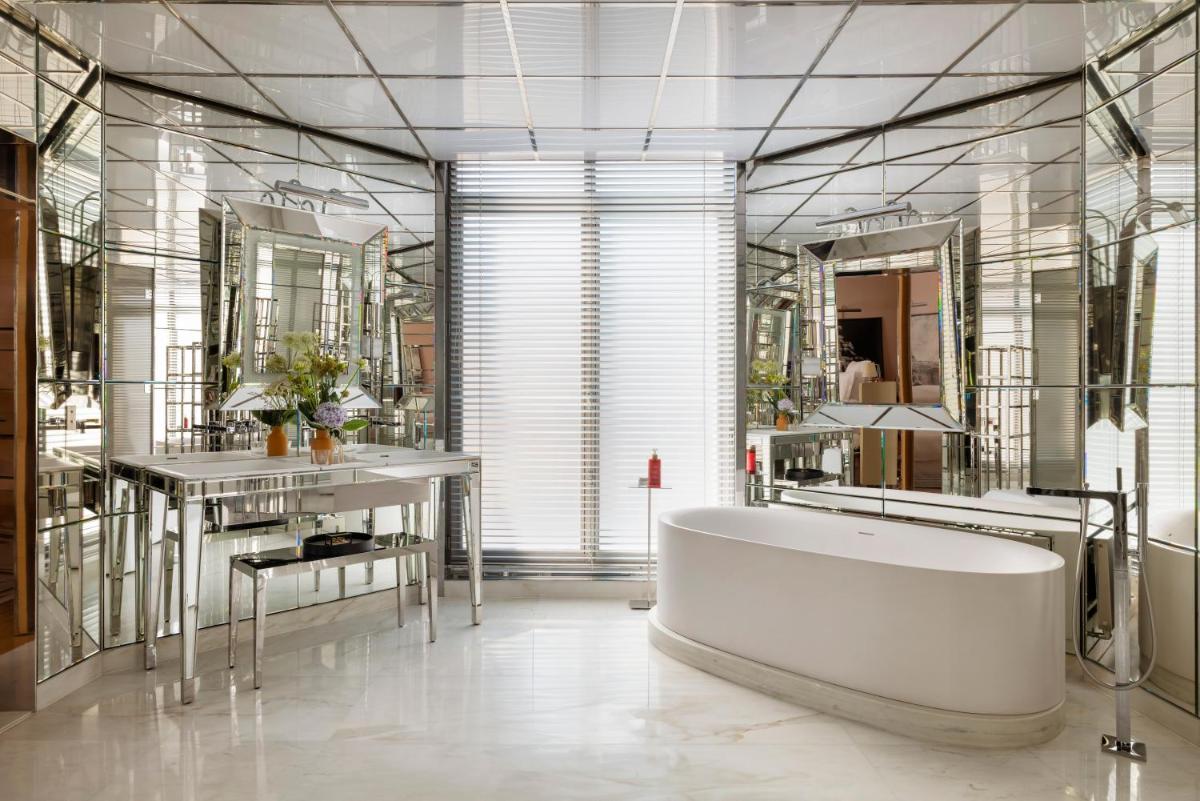 Hôtel Le Royal Monceau Raffles Paris