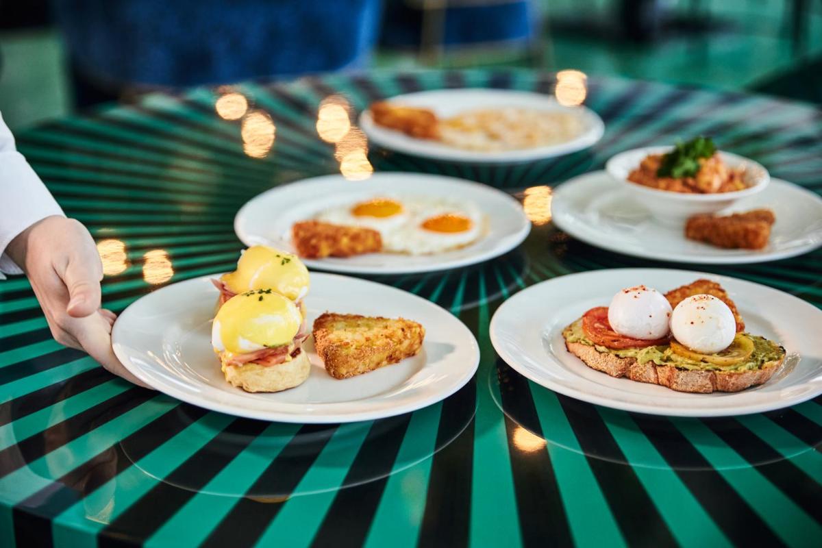 Andaz Capital Gate Abu Dhabi, By Hyatt