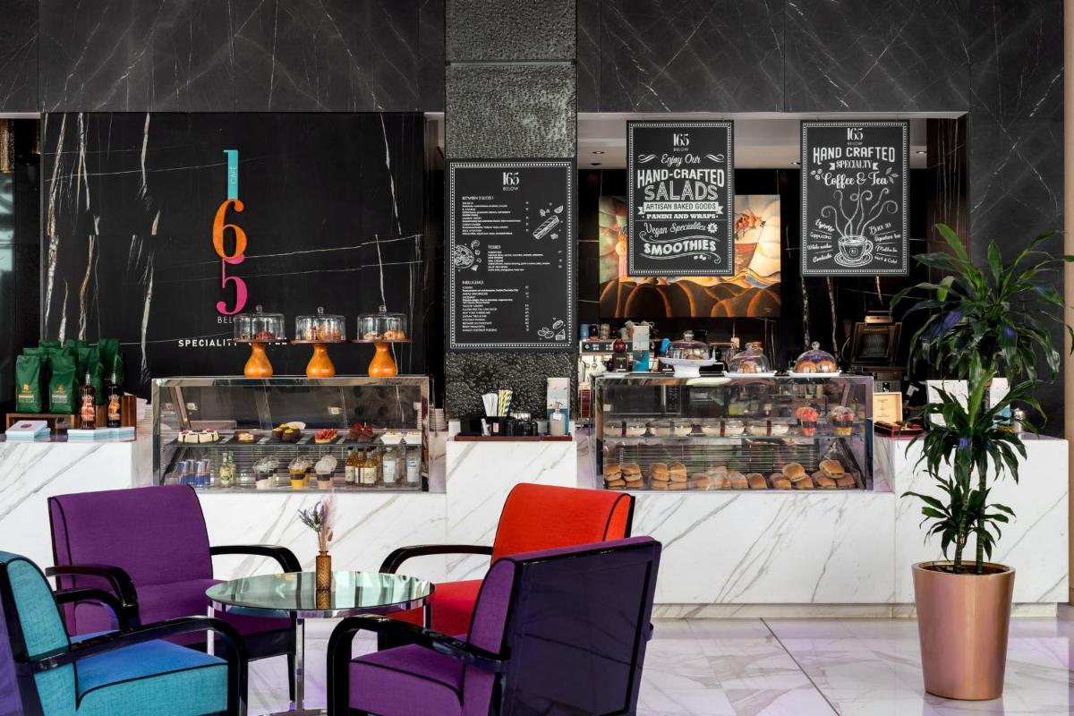 Andaz Capital Gate Abu Dhabi, By Hyatt