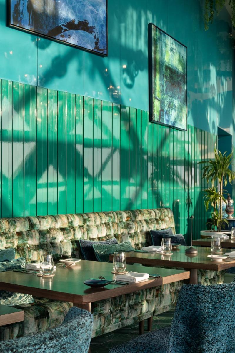 Andaz Capital Gate Abu Dhabi, By Hyatt