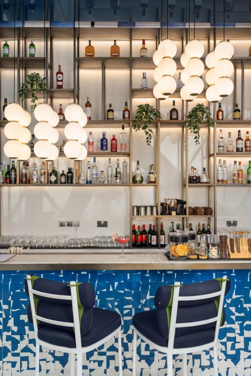 Andaz Capital Gate Abu Dhabi, By Hyatt