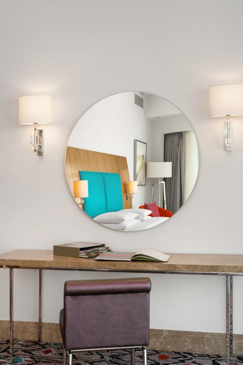 Andaz Capital Gate Abu Dhabi, By Hyatt