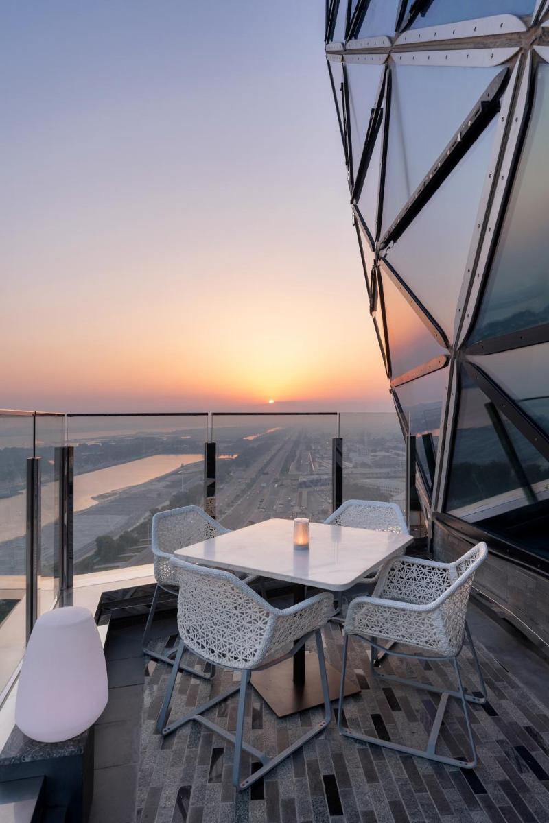 Andaz Capital Gate Abu Dhabi, By Hyatt