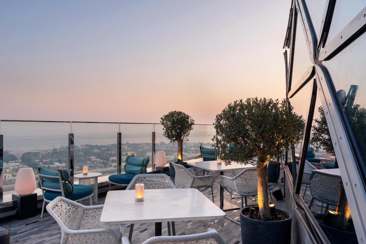 Andaz Capital Gate Abu Dhabi, By Hyatt