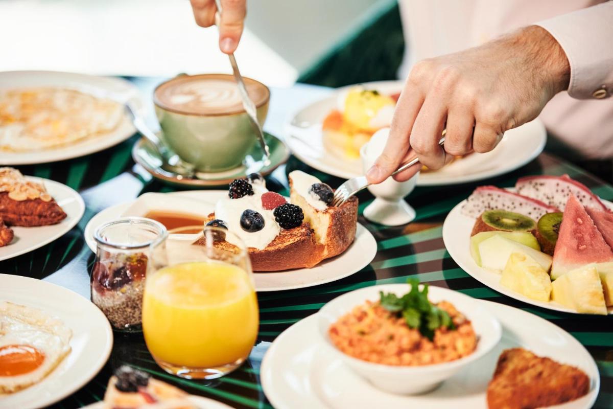 Andaz Capital Gate Abu Dhabi, By Hyatt