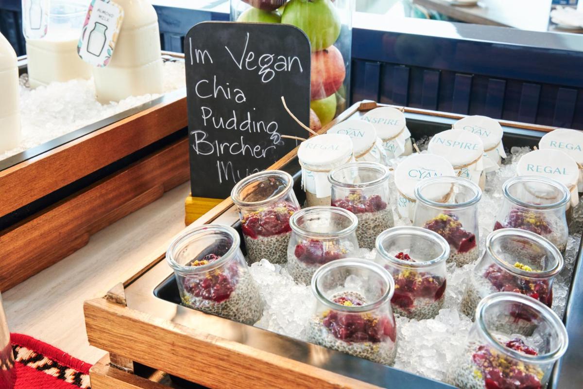 Andaz Capital Gate Abu Dhabi, By Hyatt