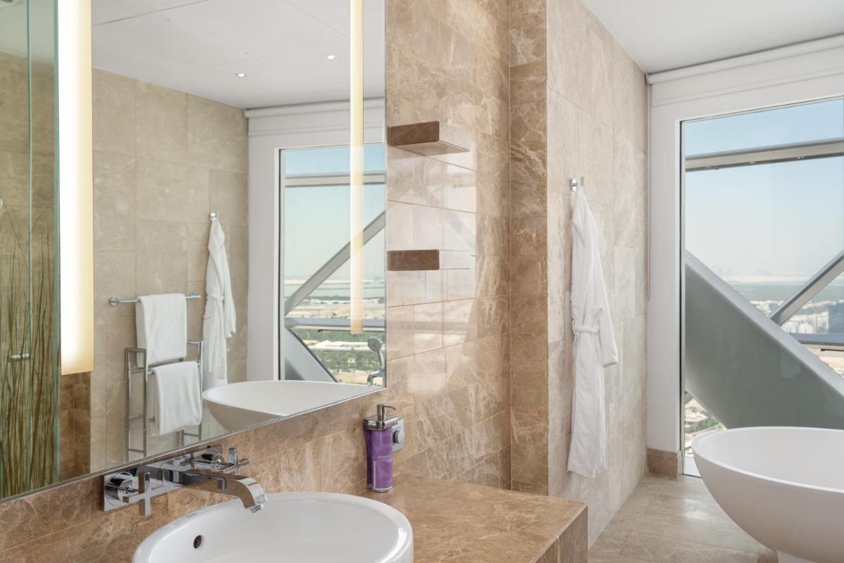 Andaz Capital Gate Abu Dhabi, By Hyatt