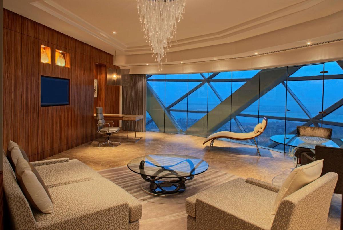 Andaz Capital Gate Abu Dhabi, By Hyatt