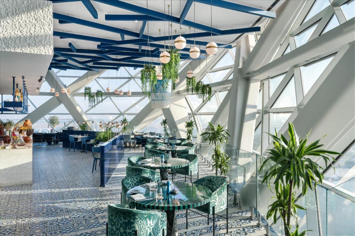 Andaz Capital Gate Abu Dhabi, By Hyatt