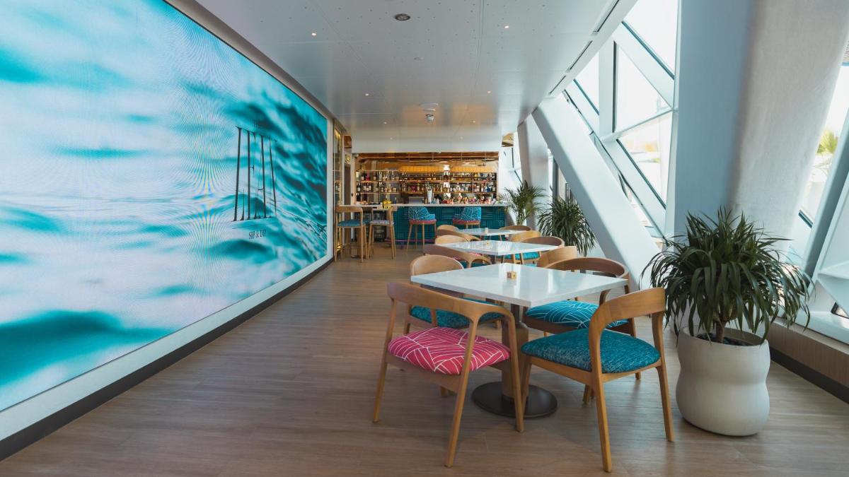 Andaz Capital Gate Abu Dhabi, By Hyatt