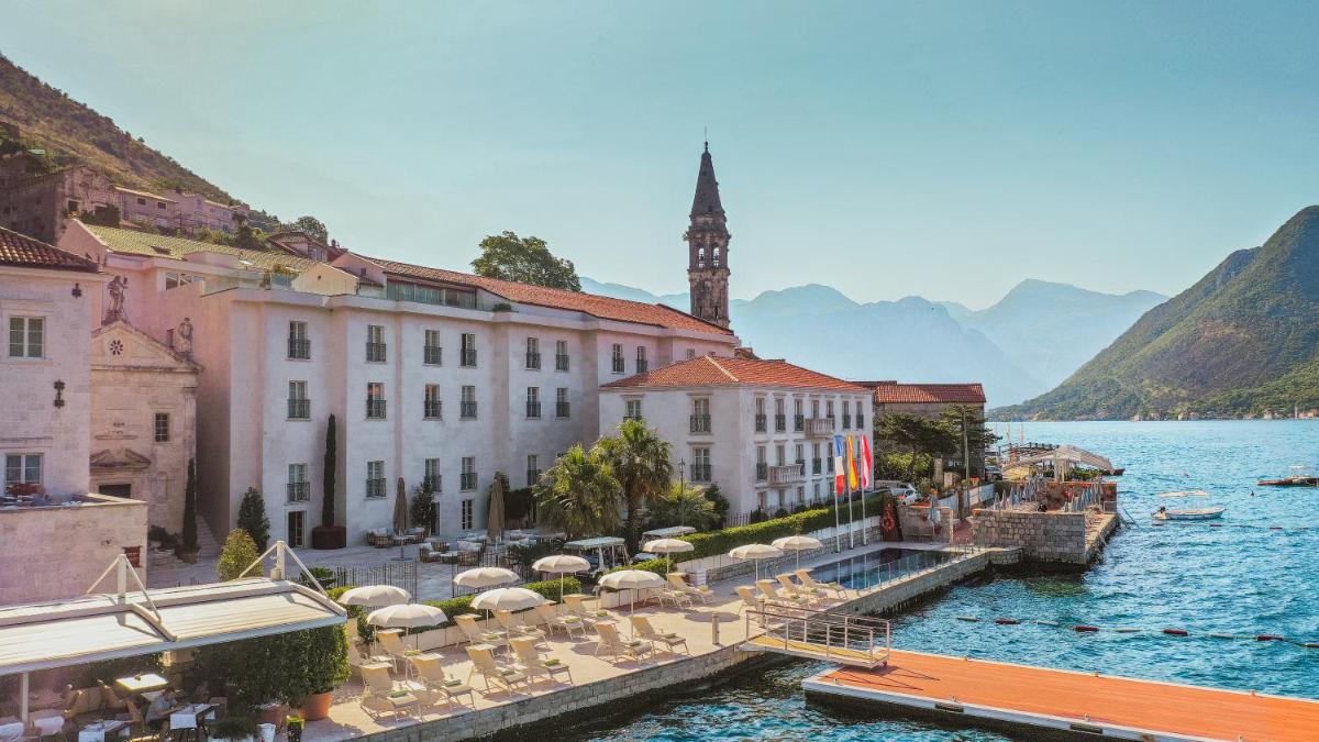 Heritage Grand Perast
