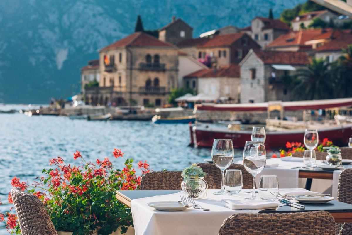Heritage Grand Perast