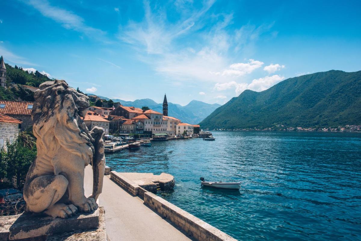 Heritage Grand Perast