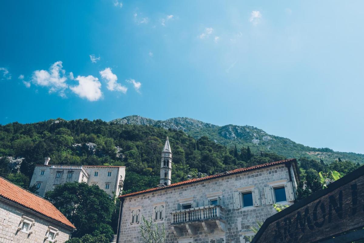 Heritage Grand Perast
