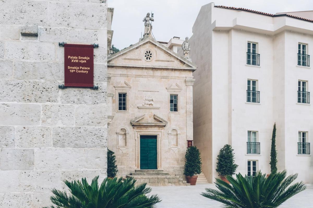 Heritage Grand Perast