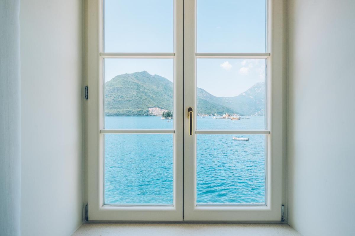 Heritage Grand Perast