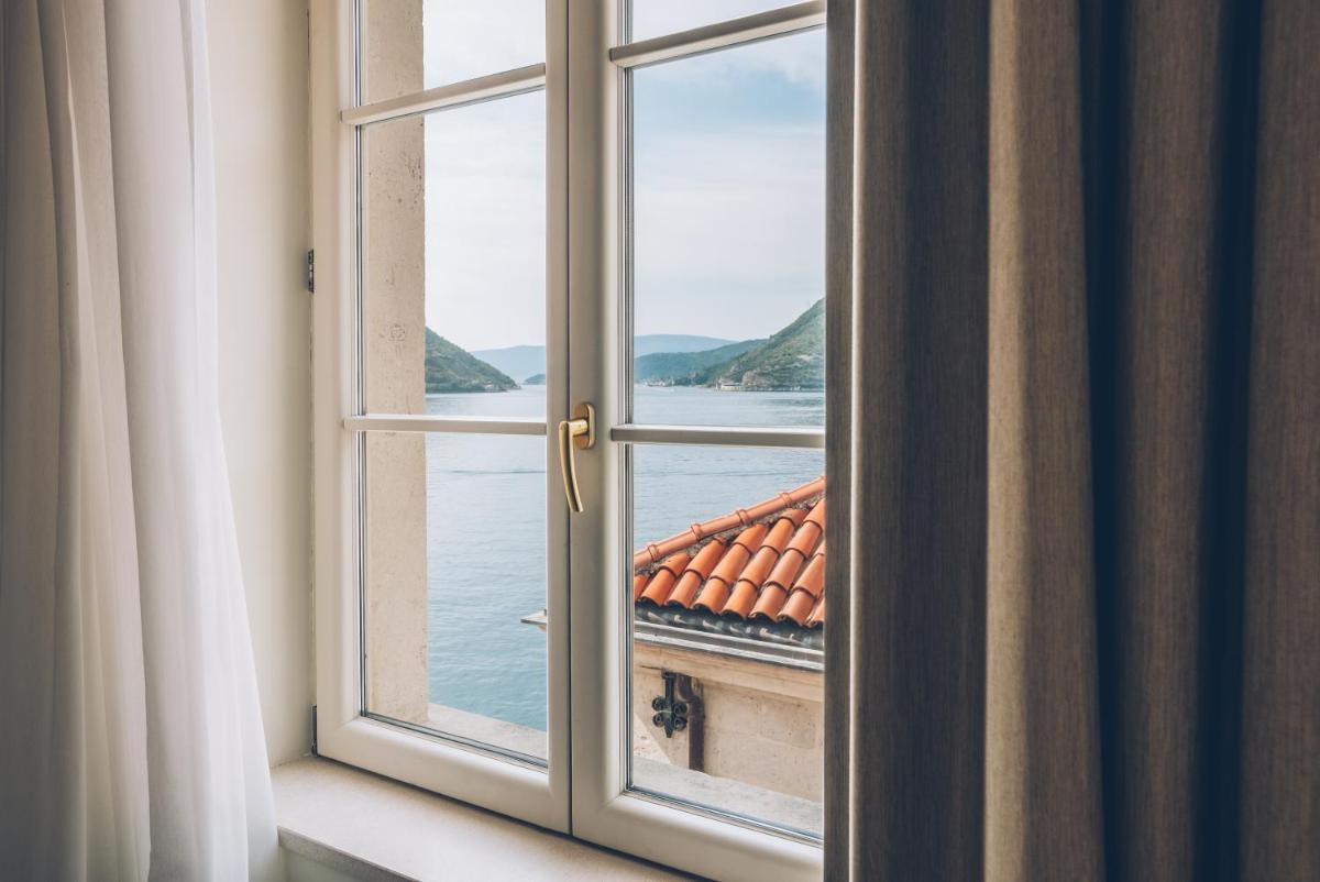 Heritage Grand Perast