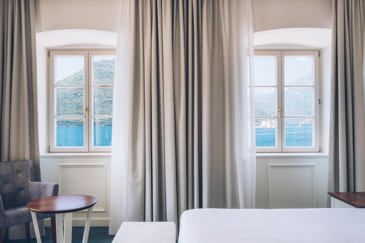Heritage Grand Perast