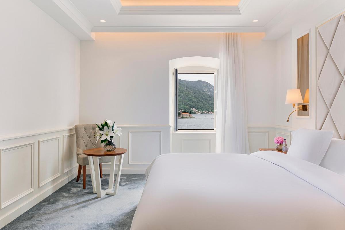 Heritage Grand Perast