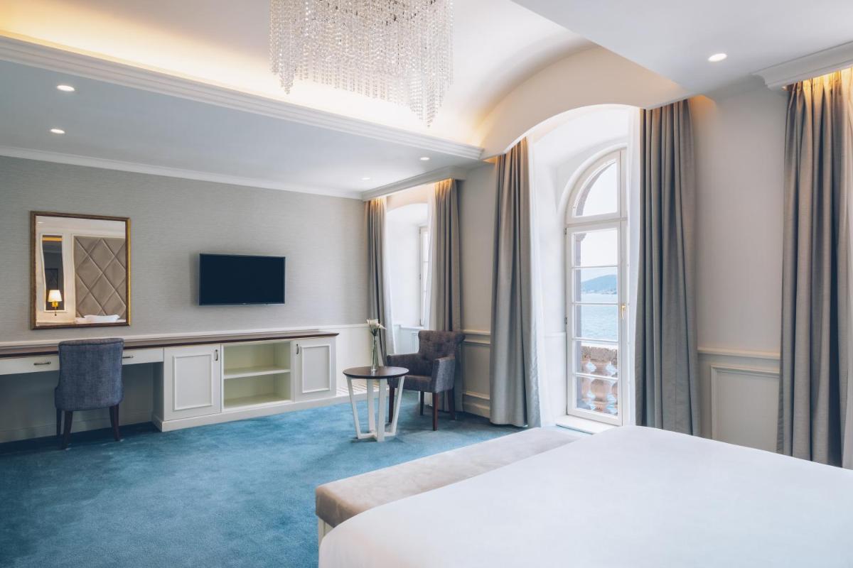 Heritage Grand Perast