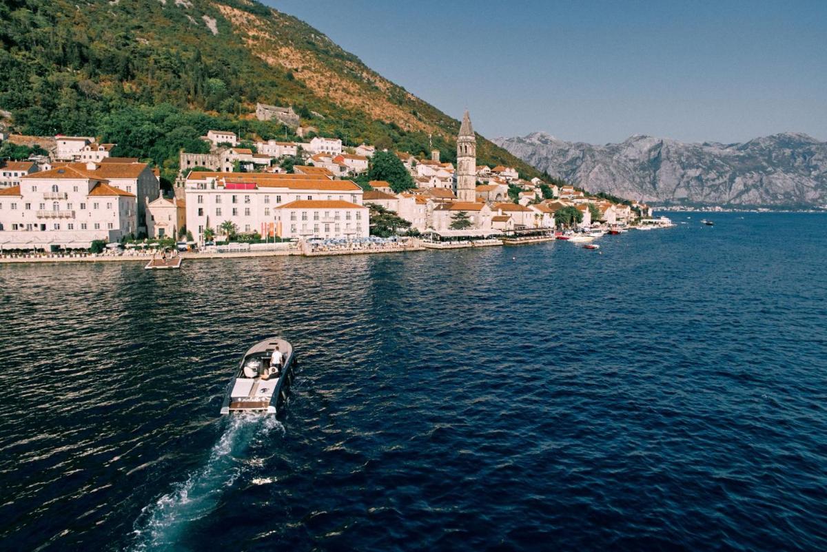 Heritage Grand Perast